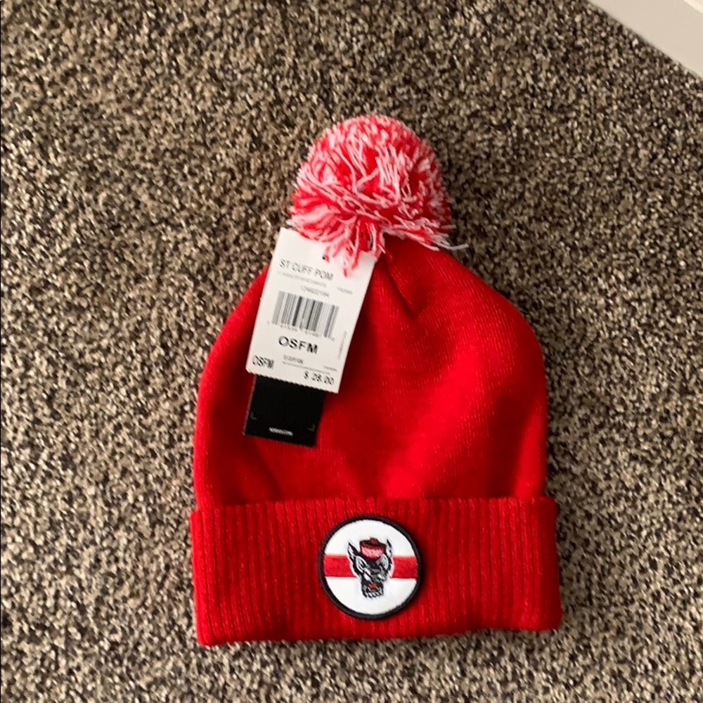NWT red Nc state adidas beanie with pom